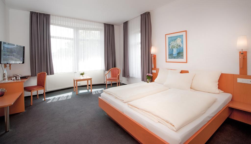 Hotel Hollmann Halle  Exterior photo